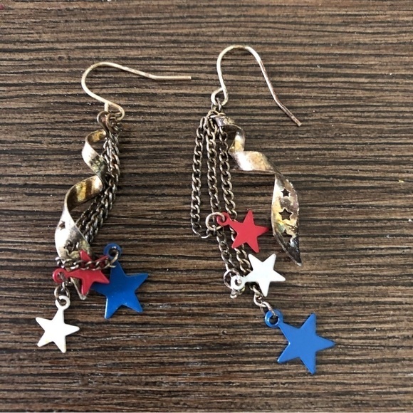 U.S.A. Blue, Red, and White star dangle earrings - Picture 1 of 2